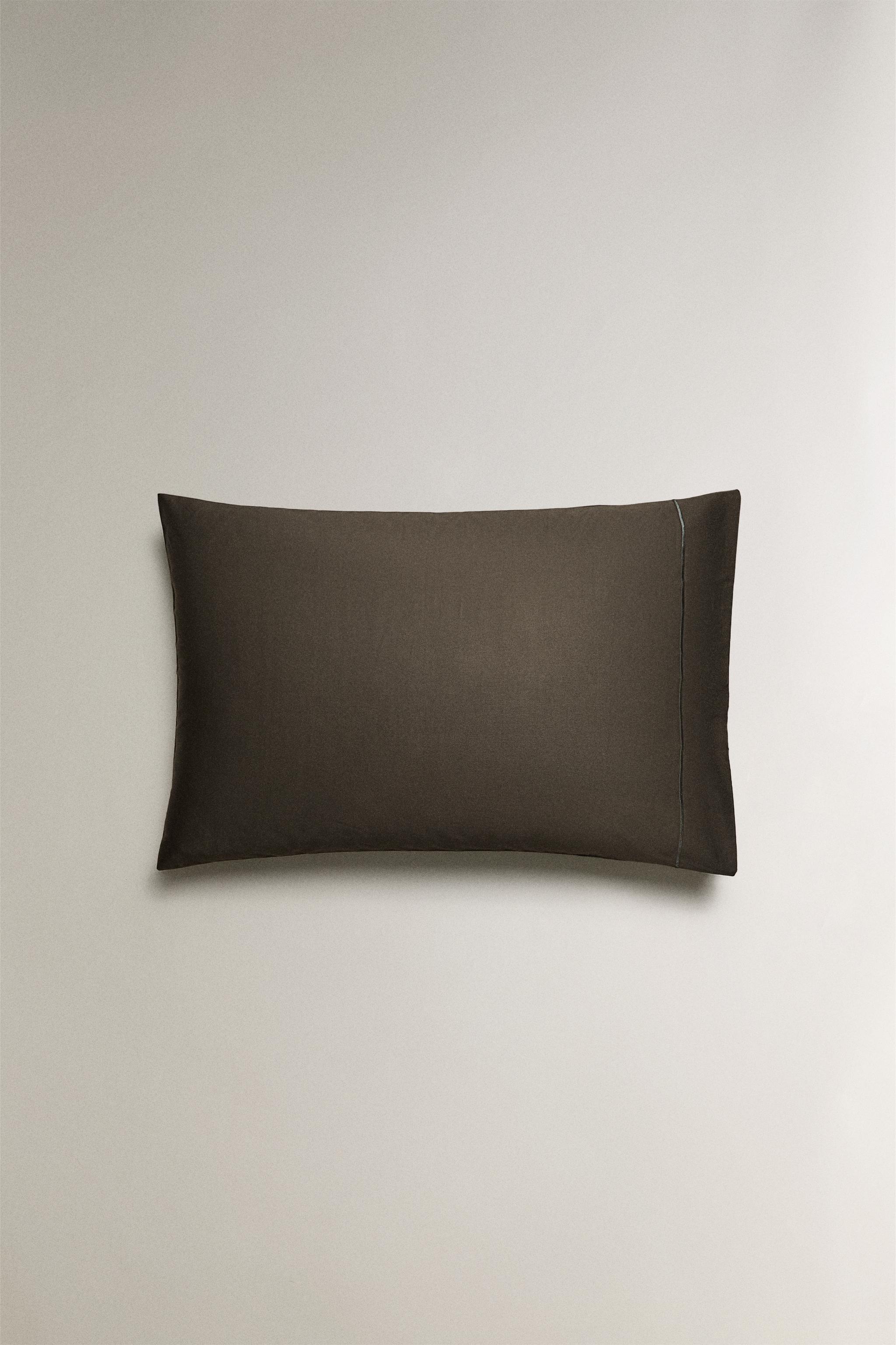 SATEEN PILLOWCASE WITH FESTOON DESIGN (300 THREAD COUNT)